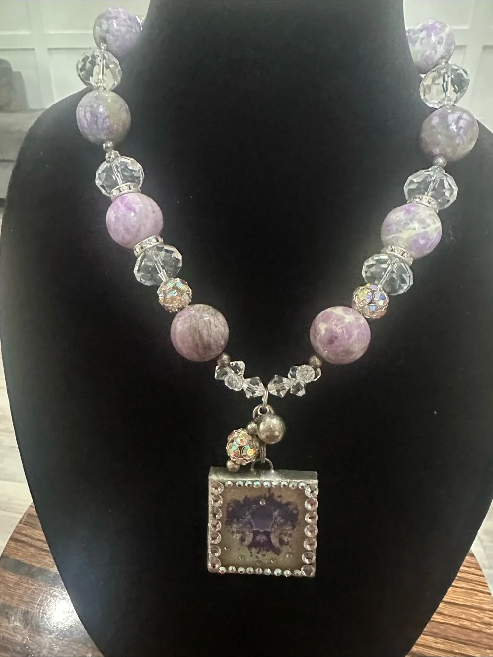 Vintage Glass & Stone Statement Necklace 💜